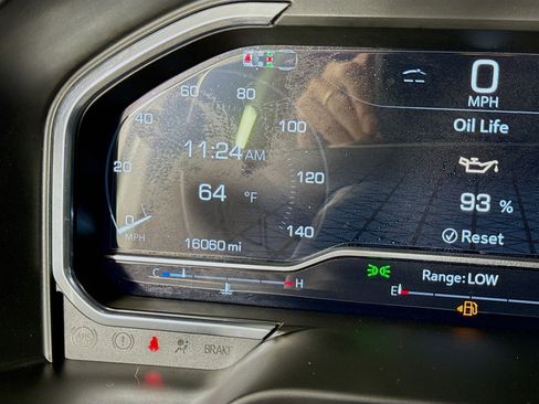 Used 2025 GMC Sierra 3500 Denali w/ Denali Reserve Package image 12