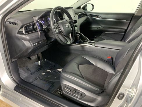Used 2023 Toyota Camry XLE FWD image 31