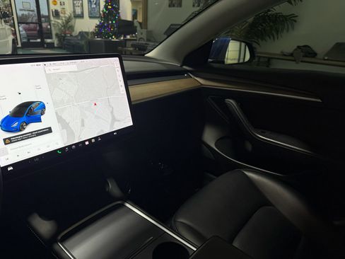 Used 2022 Tesla Model 3 Long Range image 10