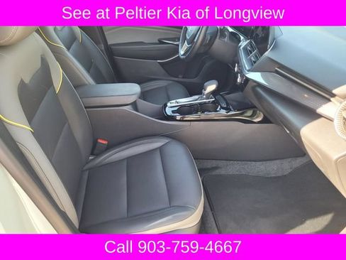 Used 2025 Chevrolet Trax ACTIV w/ Sunroof Package FWD image 10