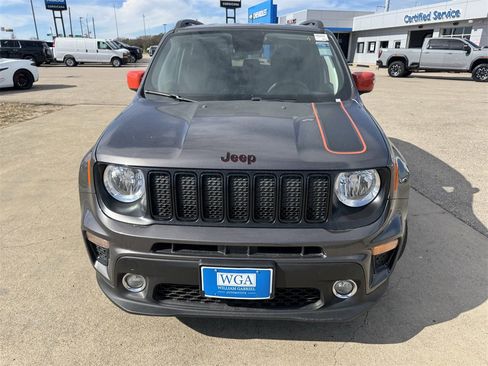 Used 2020 Jeep Renegade Latitude image 3