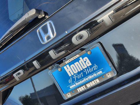 Used 2025 Honda Pilot EX-L image 10