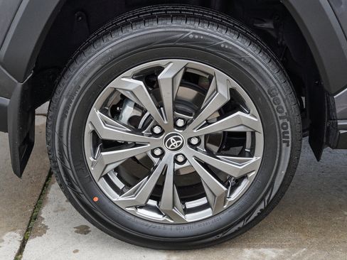 Certified 2023 Toyota RAV4 XLE Premium AWD/4WD image 11