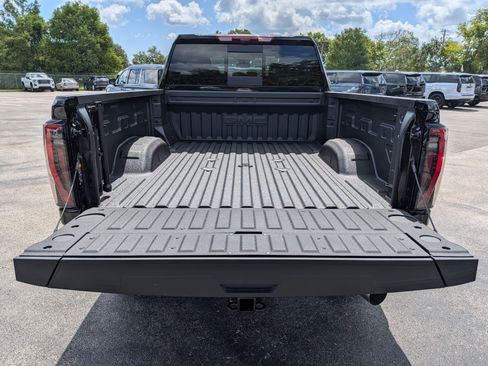 New 2026 GMC Sierra 2500 AT4 w/ AT4 Premium Plus Package AWD/4WD image 18