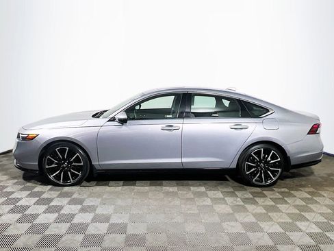 Used 2023 Honda Accord Touring image 4