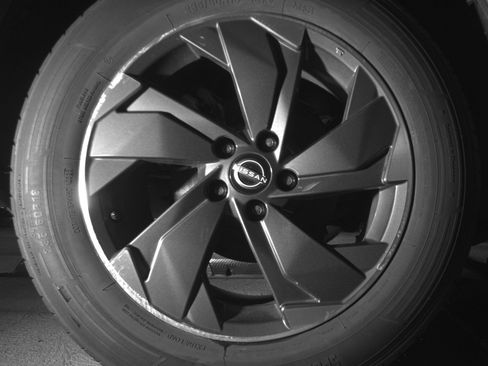 Used 2025 Nissan Rogue SV FWD image 15