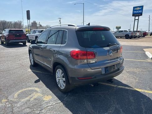 Used 2012 Volkswagen Tiguan S image 5