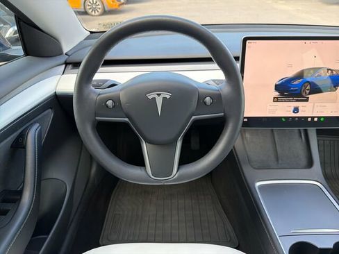 Used 2023 Tesla Model 3 Standard Range RWD image 18