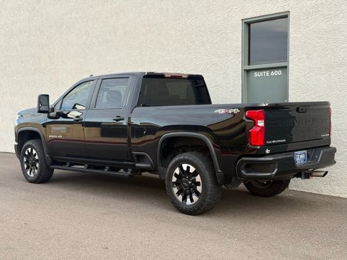 Used 2020 Chevrolet Silverado 2500 Custom w/ Custom Value Package image 4