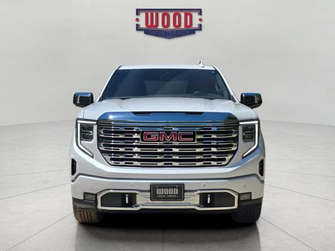 Used 2025 GMC Sierra 1500 Denali w/ Denali Reserve Package AWD/4WD image 5