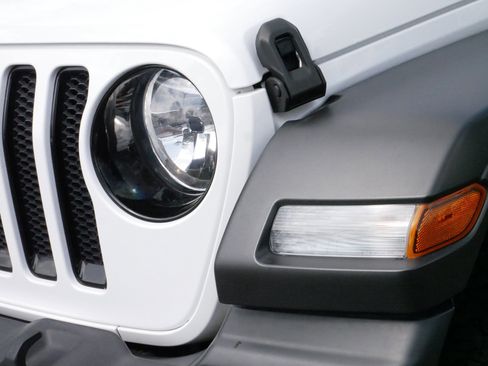 Used 2020 Jeep Wrangler Unlimited Sport image 16