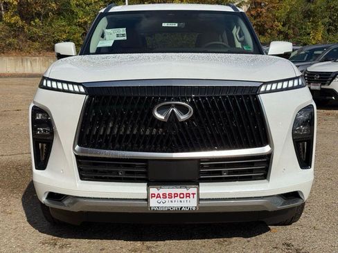 New 2026 INFINITI QX80 Luxe image 2