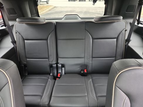 Used 2023 Chevrolet Tahoe Premier image 12