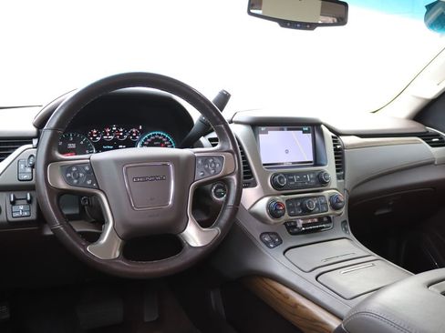 Used 2019 GMC Yukon Denali w/ Open Road Package image 3
