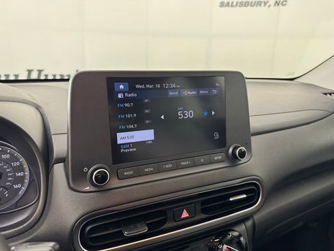 Used 2023 Hyundai Kona SEL image 15