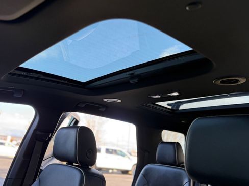 Used 2023 Chevrolet Traverse Premier w/ Redline Edition image 26