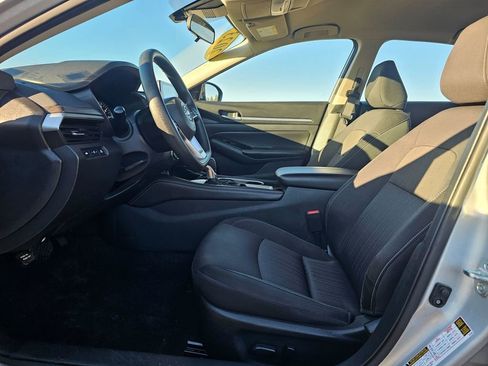 Used 2023 Nissan Altima 2.5 SV image 13