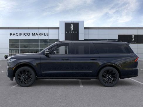 New 2025 Lincoln Navigator L Reserve w/ Jet Appearance Package image 3