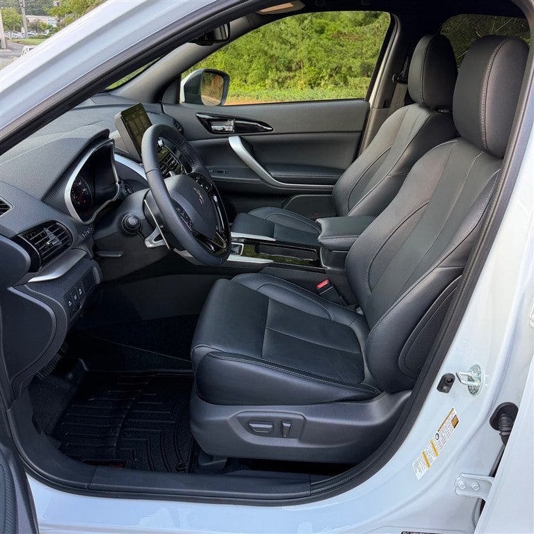 Used 2025 Mitsubishi Eclipse Cross AWD image 9