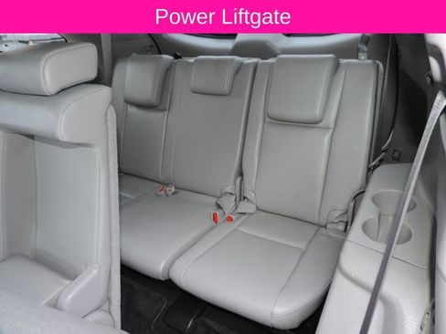 Used 2019 Toyota Highlander XLE FWD image 25
