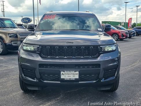 Used 2023 Jeep Grand Cherokee L Altitude AWD/4WD image 4