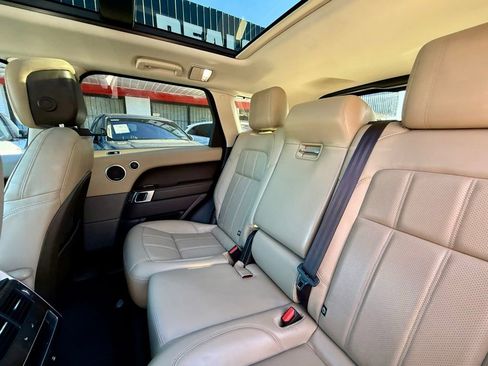 Used 2018 Land Rover Range Rover Sport HSE image 34