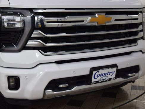 Used 2024 Chevrolet Silverado 3500 High Country w/ Technology Package AWD/4WD image 13