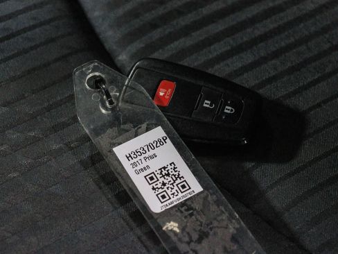 Certified 2017 Toyota Prius Two w/ Carpet Mat Package FWD image 30