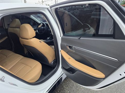 Used 2023 Hyundai Sonata Limited w/ Cargo Package image 14