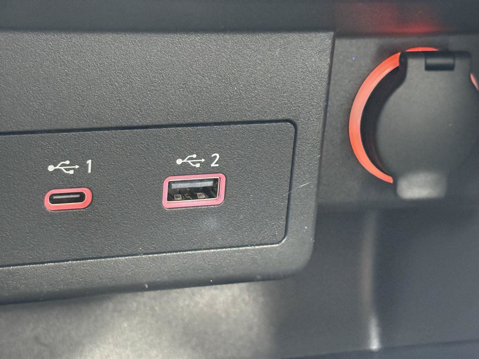 Used 2022 Nissan Kicks SV FWD image 27