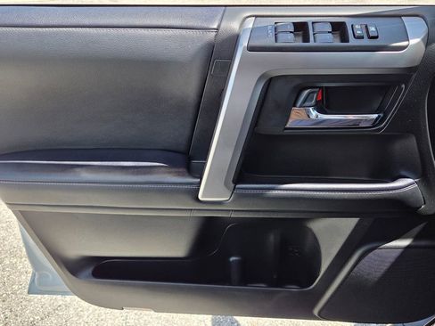 Used 2024 Toyota 4Runner SR5 Premium w/ Moonroof Package AWD/4WD image 32