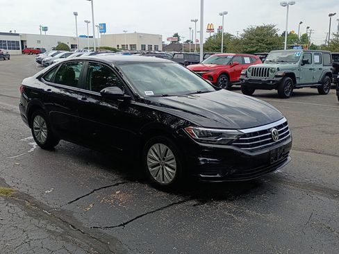Used 2019 Volkswagen Jetta S w/ Driver Assistance Package FWD image 1