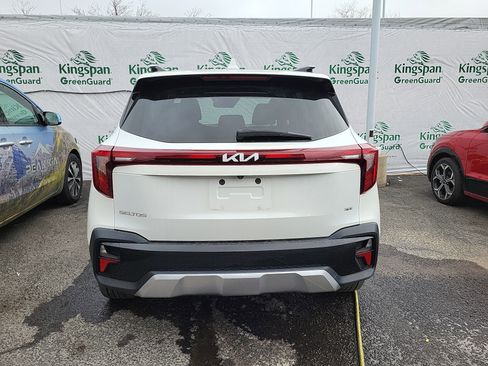 Used 2024 Kia Seltos SX w/ SX Sunroof Package image 4