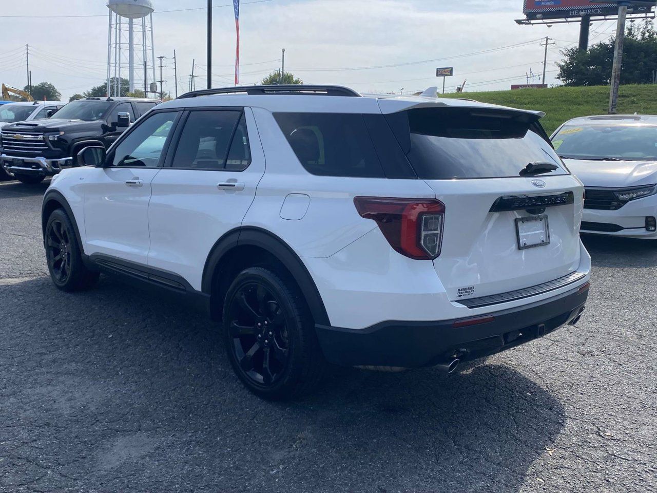 Used 2023 Ford Explorer ST-Line w/ Class IV Trailer Tow Package RWD image 6
