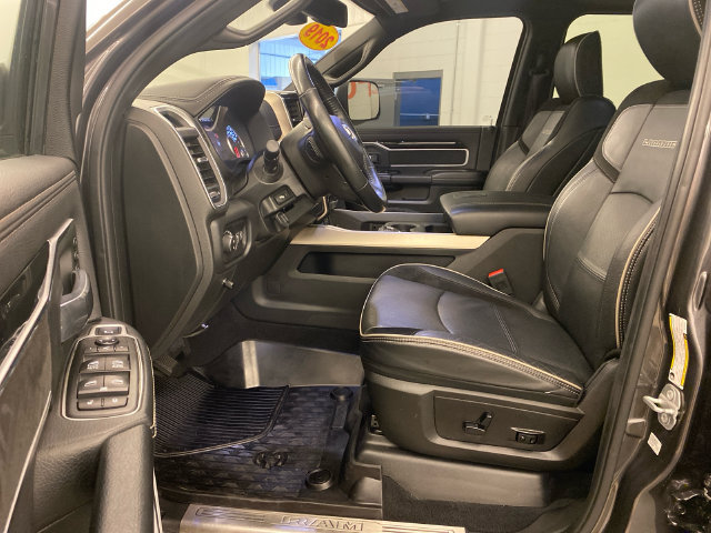 Used 2019 RAM 2500 Laramie w/ Night Edition AWD/4WD image 31