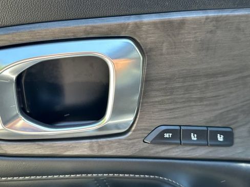 Used 2025 Kia Sorento SX Prestige AWD/4WD image 27