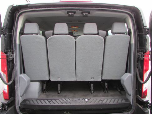 Used 2019 Ford Transit 350 XLT RWD image 4