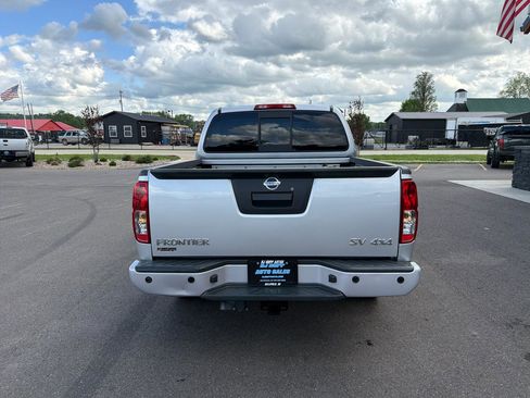 Used 2020 Nissan Frontier SV AWD/4WD image 5