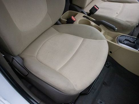 Used 2014 Hyundai Accent GLS image 16