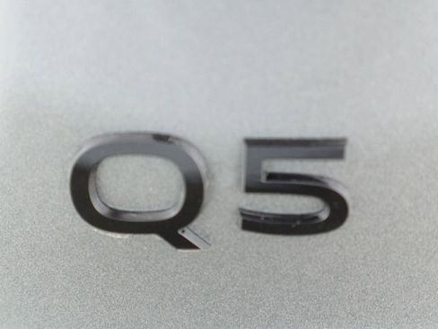 New 2025 Audi Q5 Premium image 26