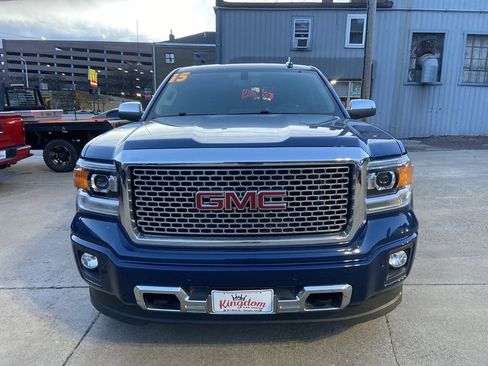 Used 2015 GMC Sierra 1500 Denali image 2