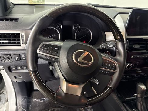Used 2023 Lexus GX 460 Luxury image 18