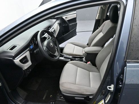Used 2014 Toyota Corolla LE image 11