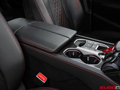 Used 2023 Lamborghini Urus Performante AWD/4WD image 39