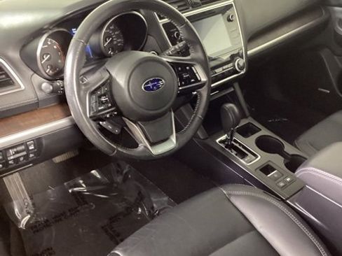 Used 2019 Subaru Outback 2.5i Limited w/ Popular Package #2 image 9