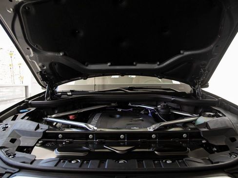 Used 2026 BMW X5 sDrive40i w/ Parking Assistance Package image 32