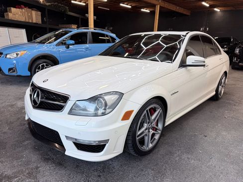 Used 2013 Mercedes-Benz C 63 AMG Sedan w/ AMG Development Pkg image 4