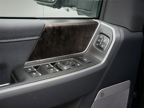 Used 2024 Ford F350 Lariat w/ Lariat Ultimate Package image 16