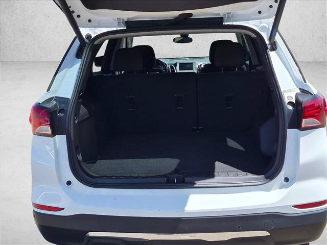 Used 2024 Chevrolet Equinox LT AWD/4WD image 6
