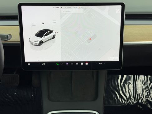 Used 2023 Tesla Model 3 Standard Range image 21